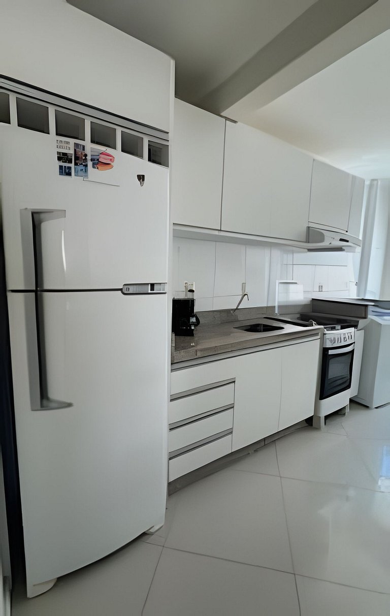 Apto Centro 2 dorms c/ garagem - Vista para o Mar