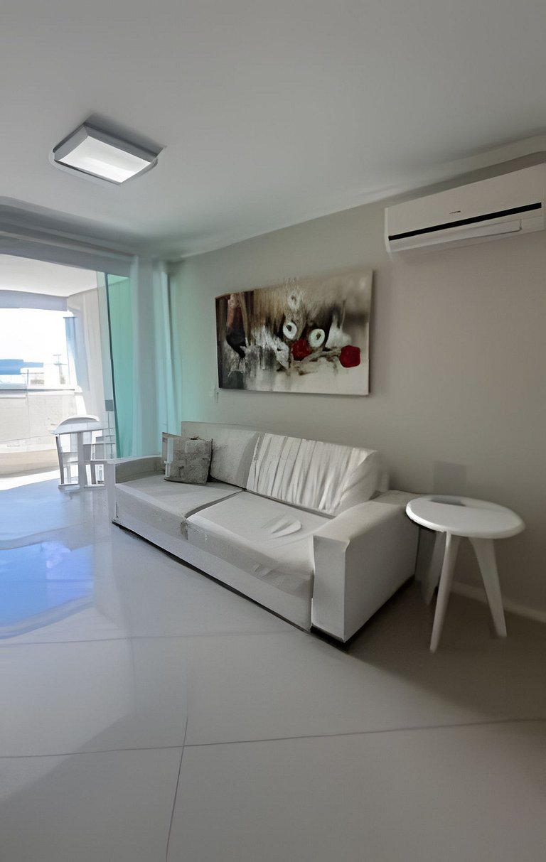 Apto Centro 2 dorms c/ garagem - Vista para o Mar