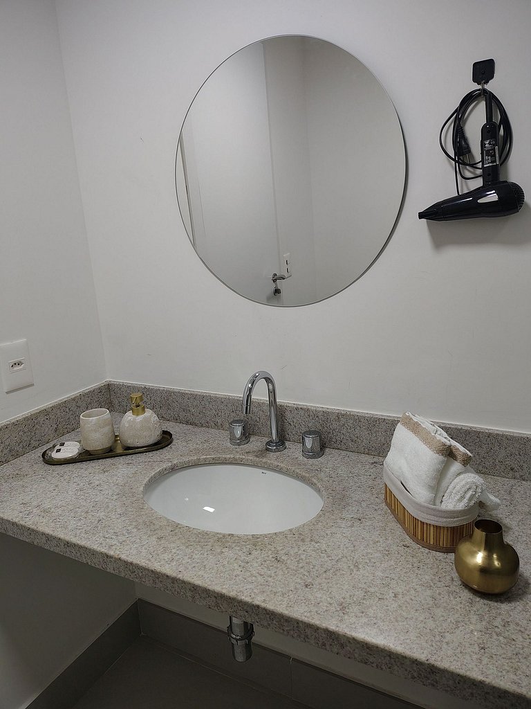 Studio Executivo na Av. João Pessoa – Fácil Acesso