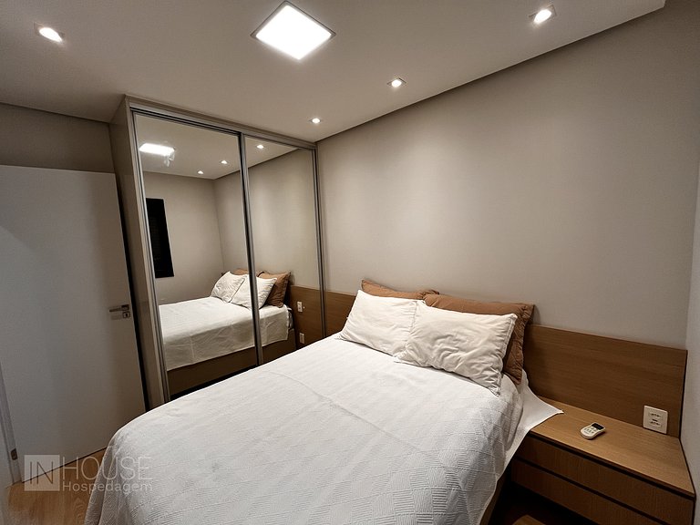 Apto 1 Quarto Premium no Go Carlos Gomes