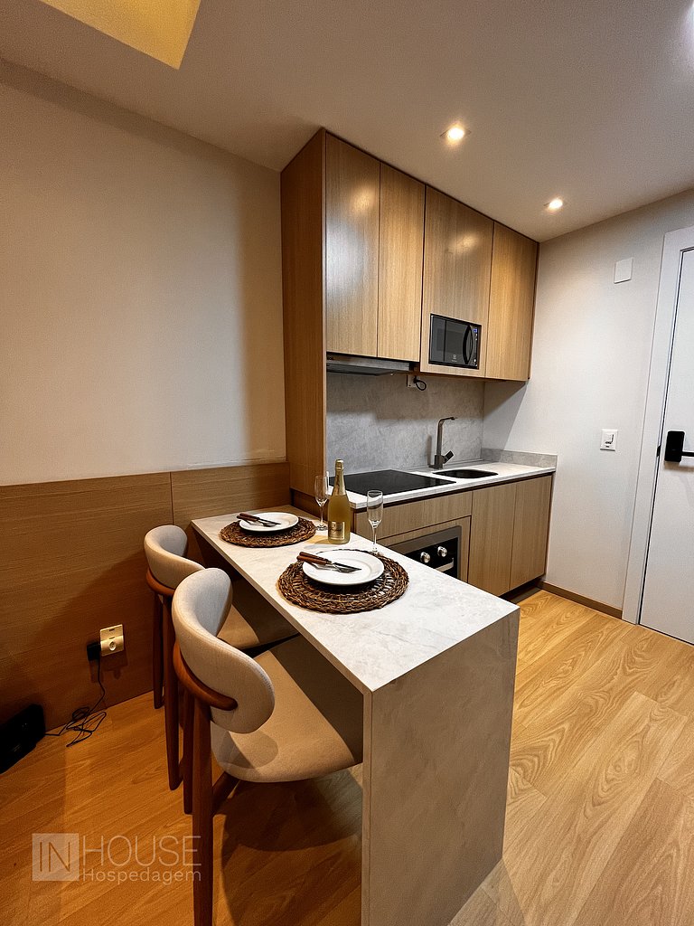 Apto 1 Quarto Premium no Go Carlos Gomes