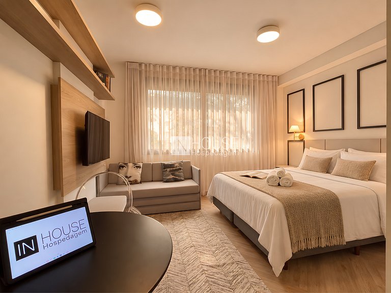 Lucas by YOO | Queen + Sofá-cama no Moinhos
